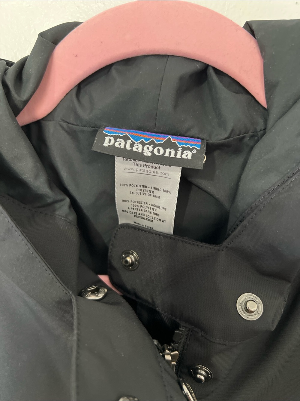 Patagonia Black Hooded Belted Trench Coat - Picture 3 of 9